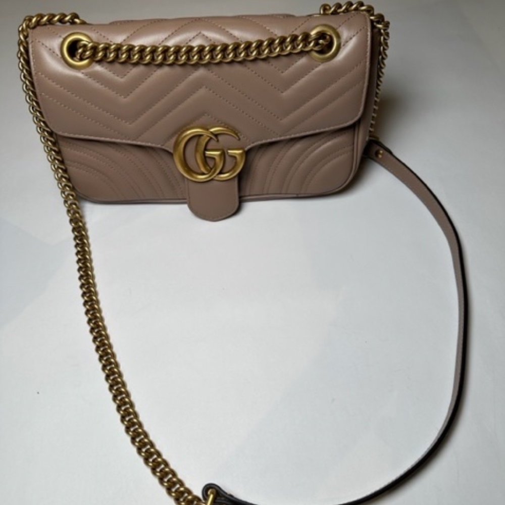GUCCI Calfskin Matelasse small GG Marmont Shoulder Bag in Porcelain Rose